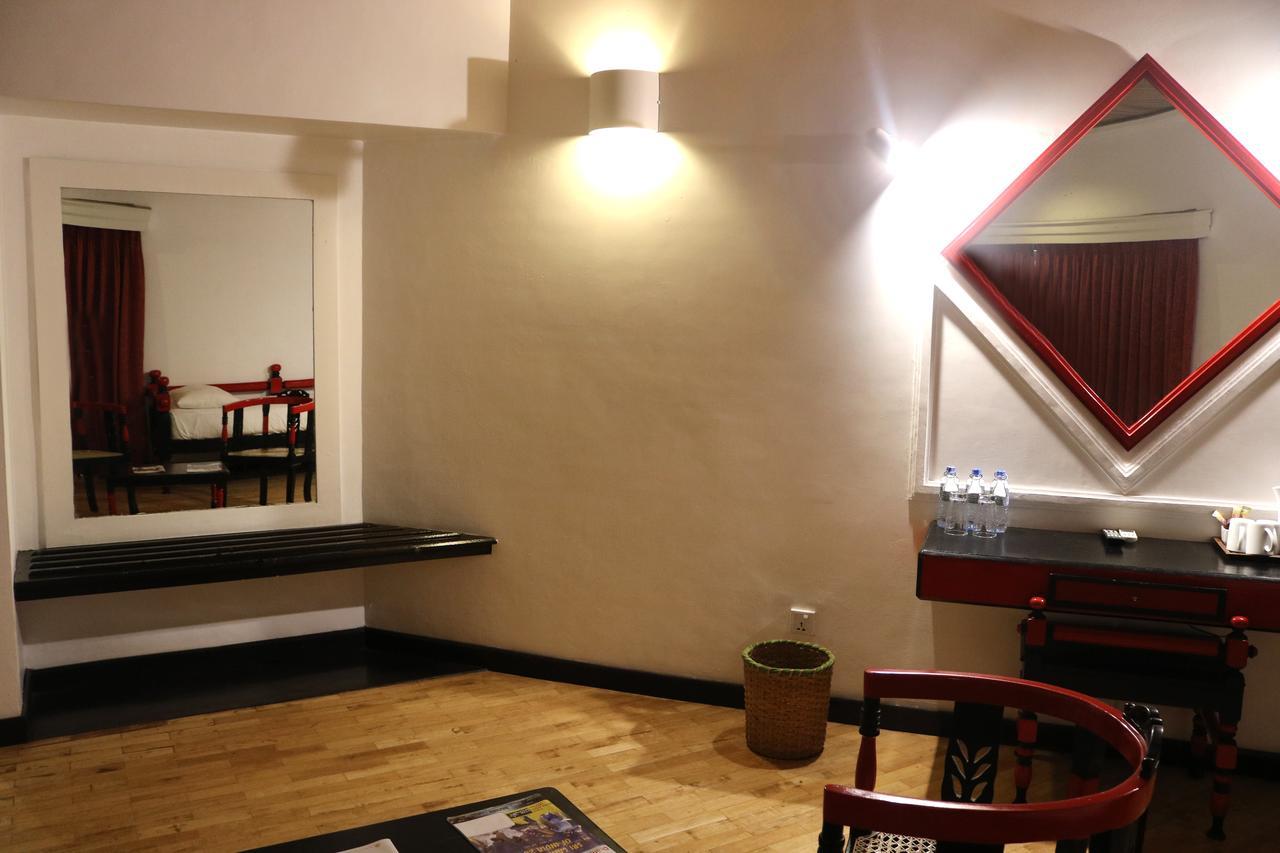 Hotel Hilltop Kandy Phòng bức ảnh