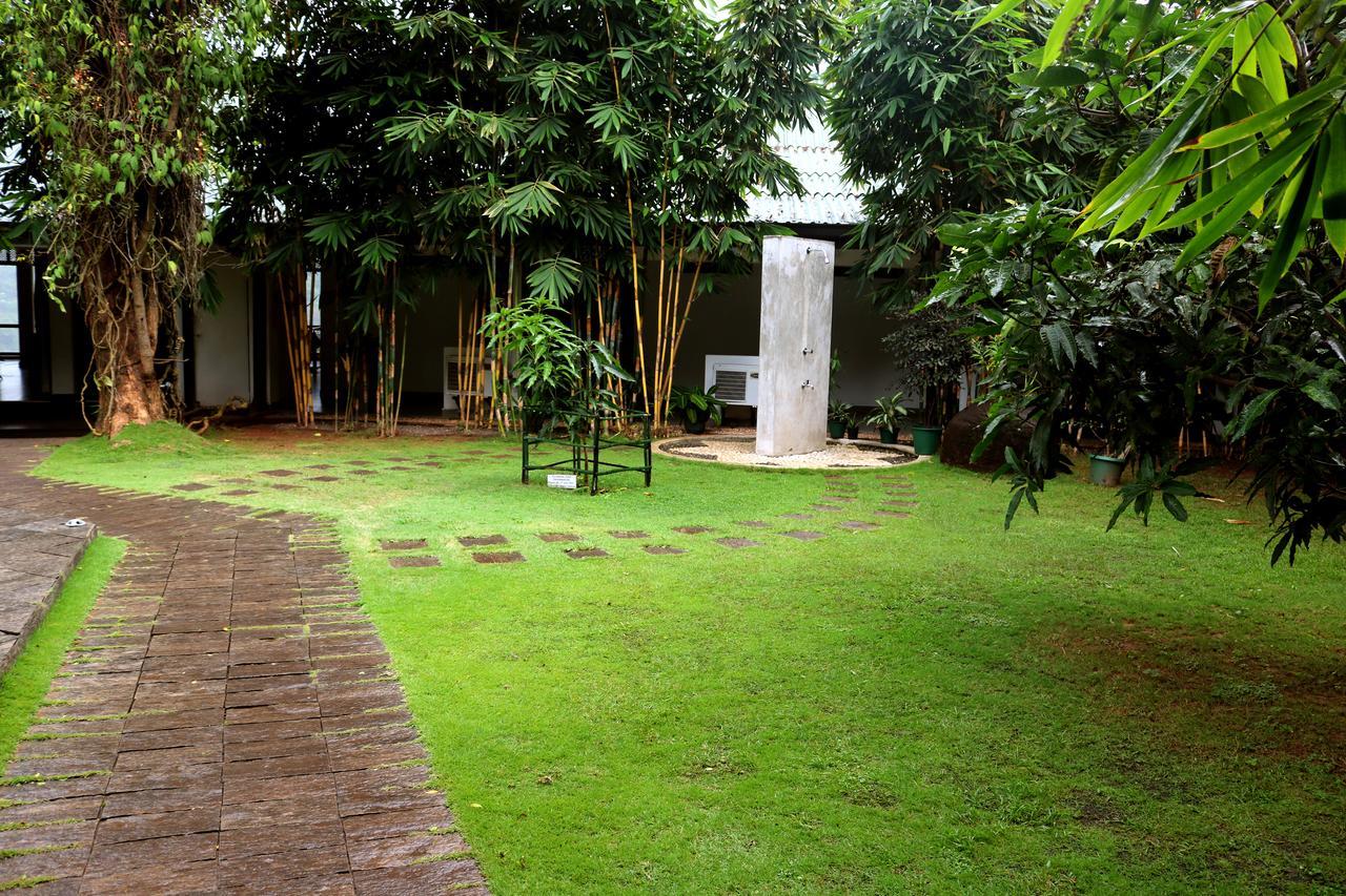 Hotel Hilltop Kandy Ngoại thất bức ảnh