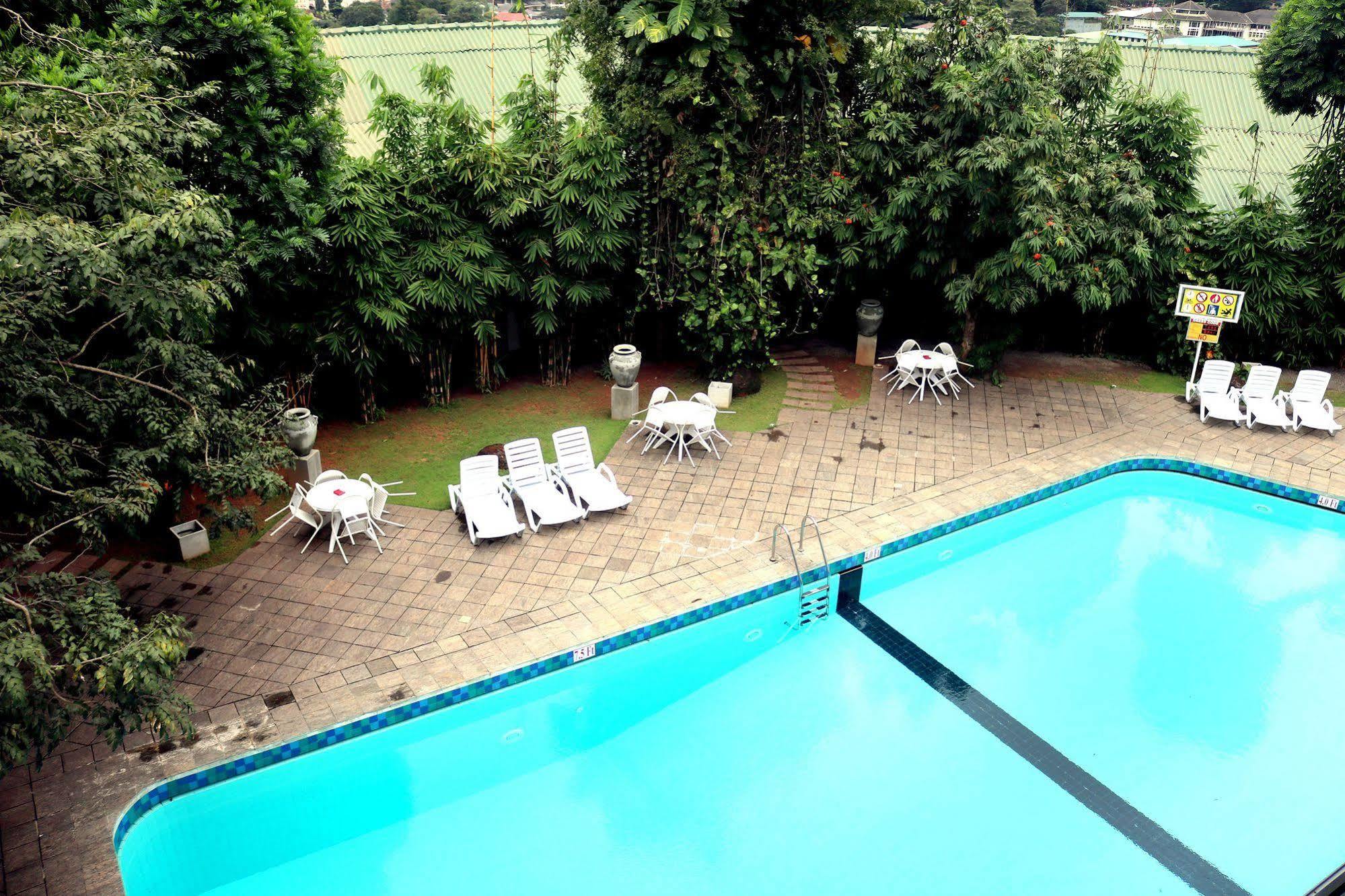 Hotel Hilltop Kandy Ngoại thất bức ảnh