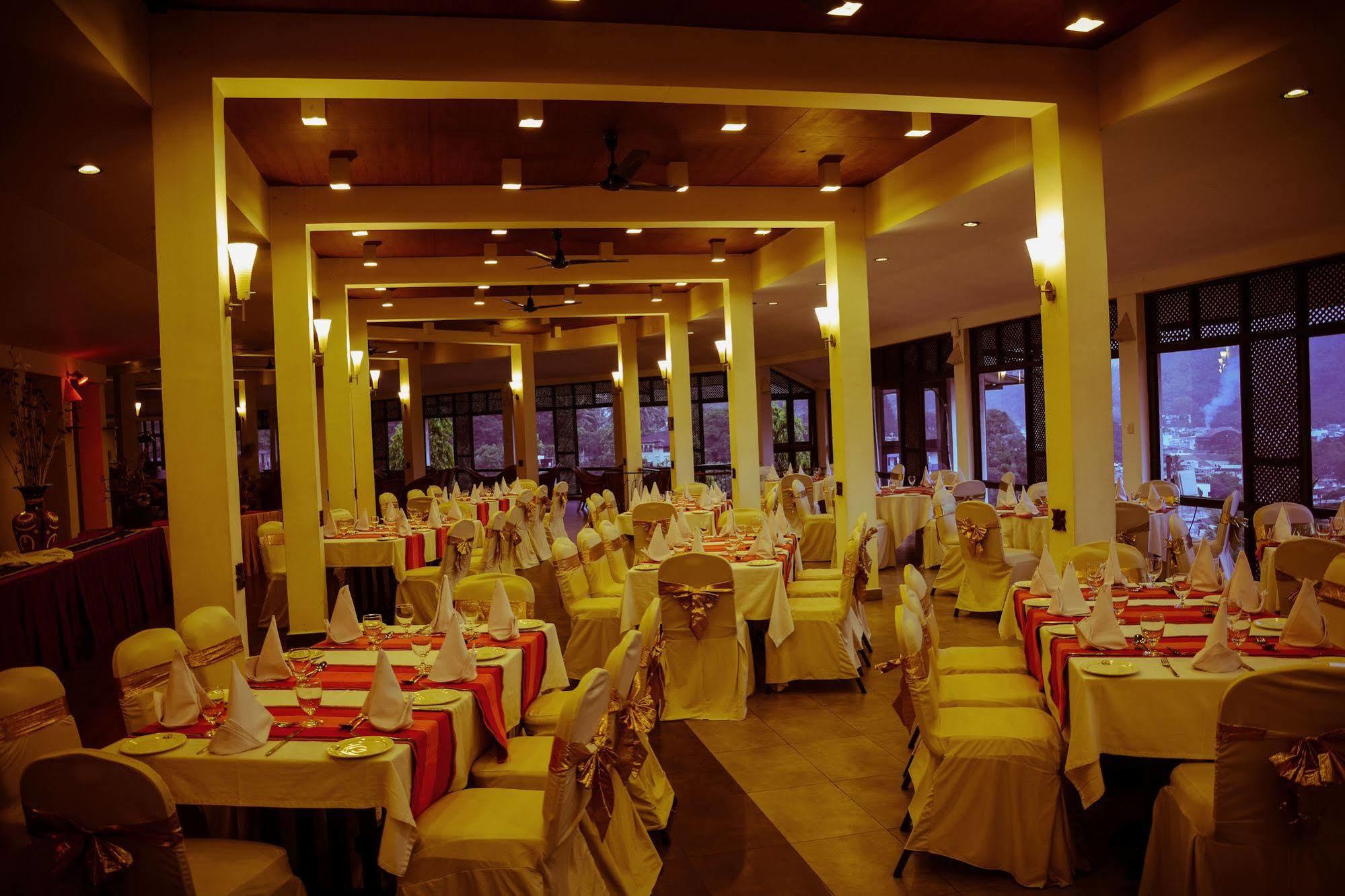 Hotel Hilltop Kandy Ngoại thất bức ảnh