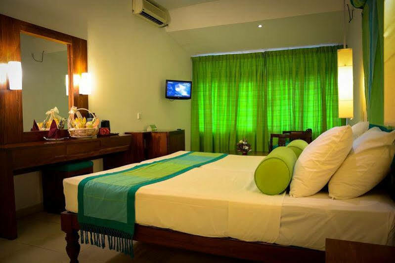 Hotel Hilltop Kandy Ngoại thất bức ảnh